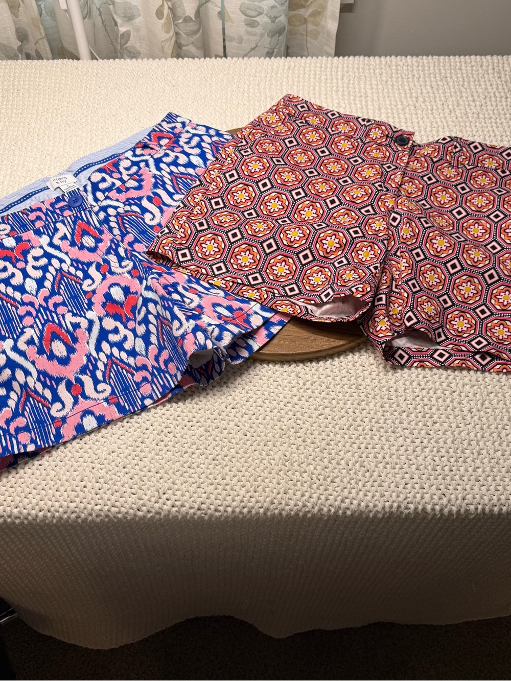 crown & ivy Printed Pull-On Shorts in Blue & Pink Multi